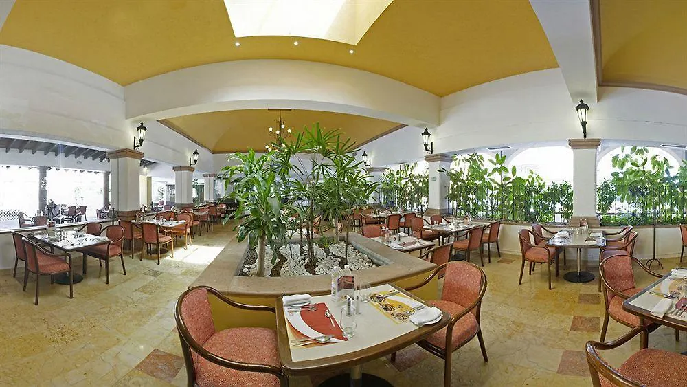 Fiesta Inn Queretaro 4*,